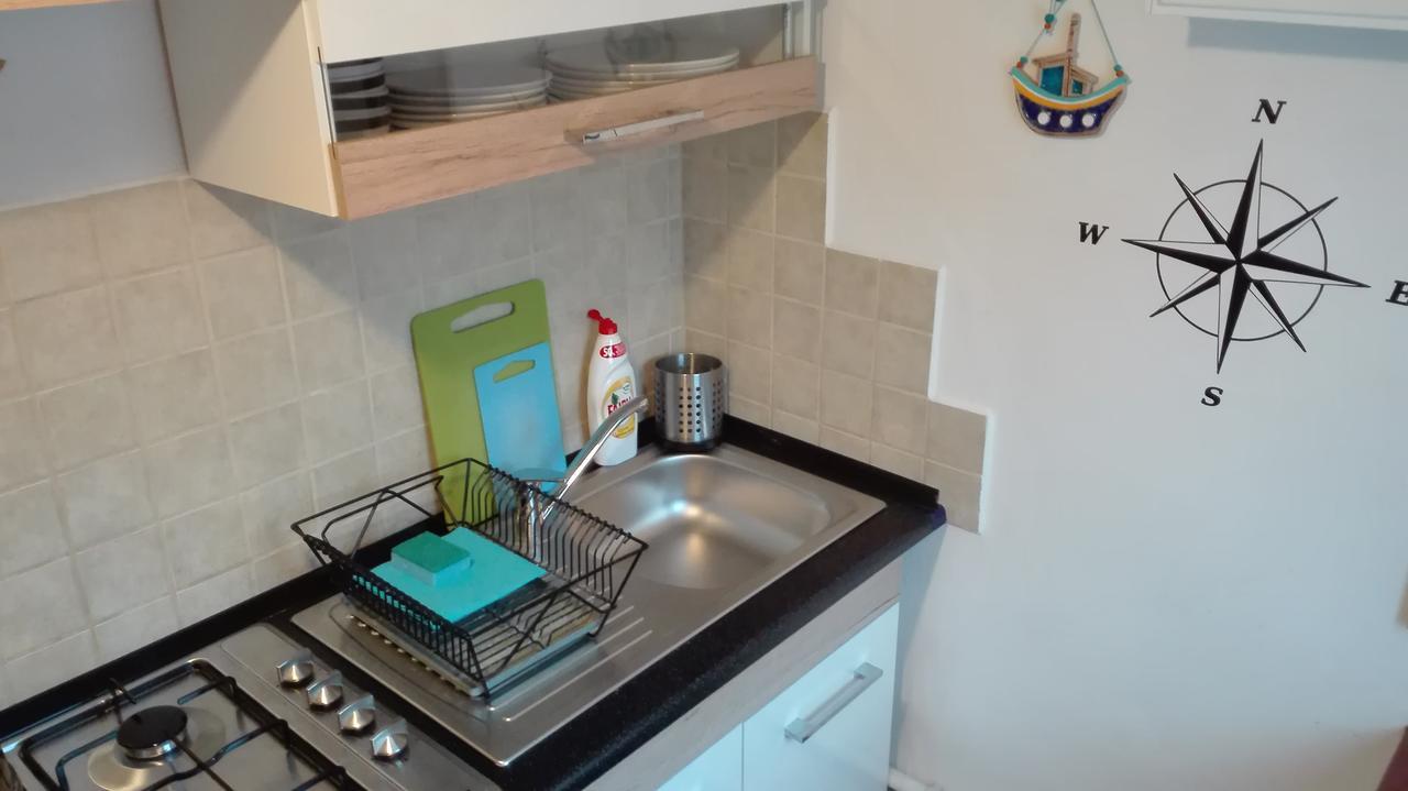 Sea Apartment Хел Екстериор снимка